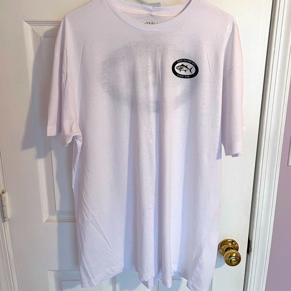 NWOT Captain fin shirt!